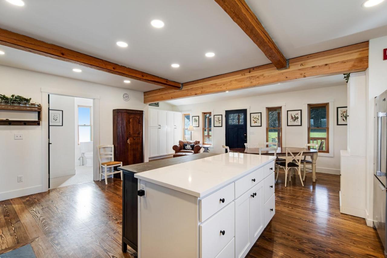 Historic Officer'S Farmhouse At Olf Coupeville Bagian luar foto