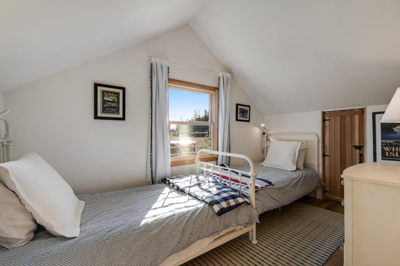 Historic Officer'S Farmhouse At Olf Coupeville Bagian luar foto