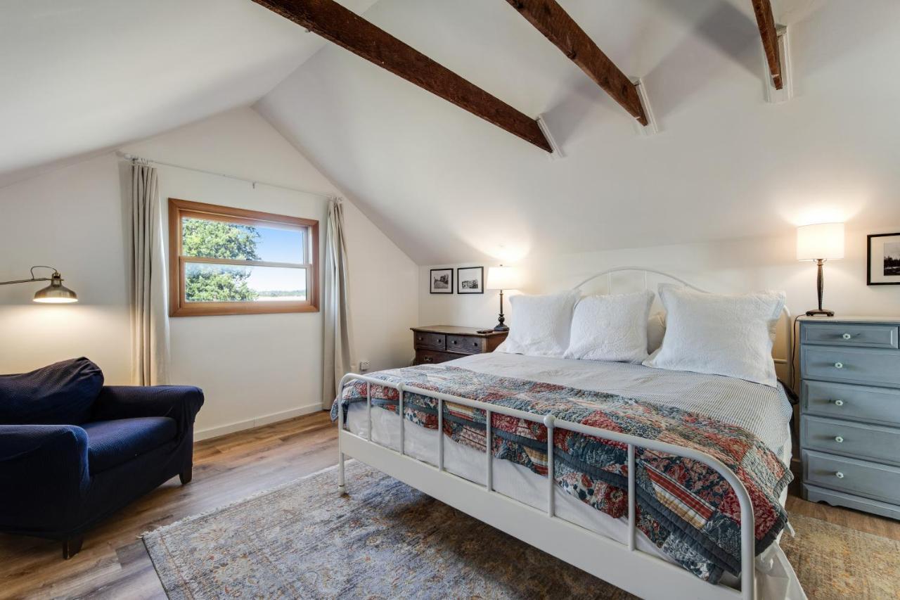 Historic Officer'S Farmhouse At Olf Coupeville Bagian luar foto